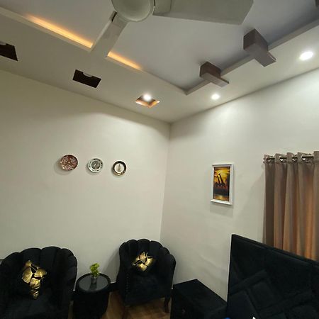 The Comfort Lodge Islamabad Buitenkant foto