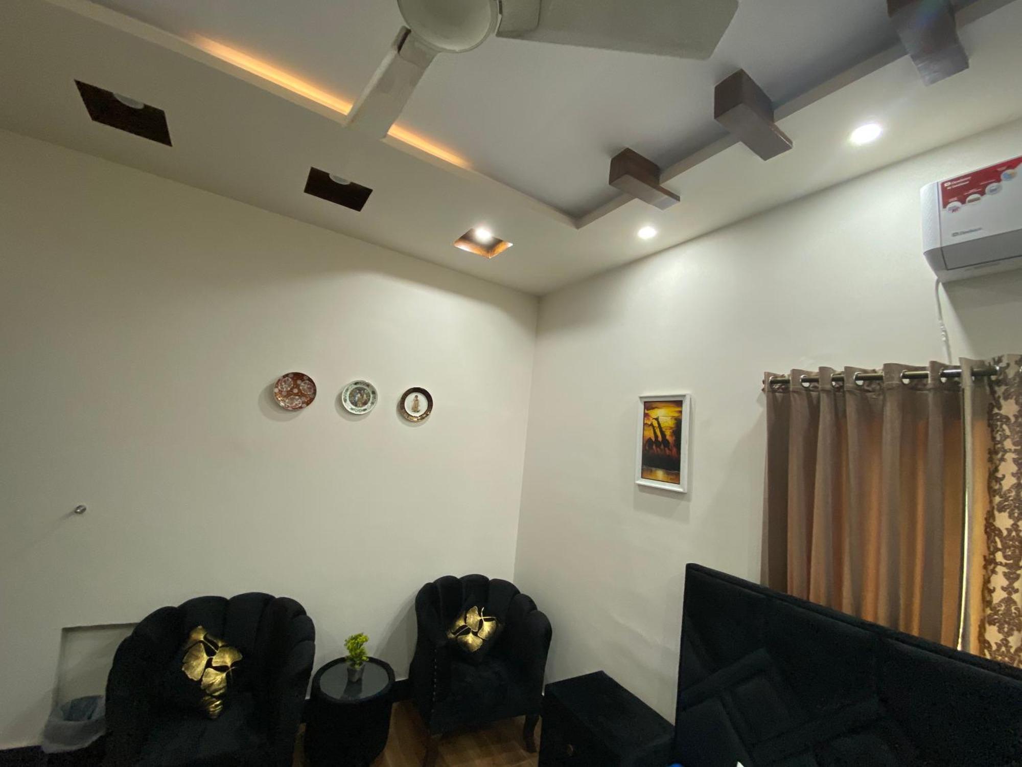 The Comfort Lodge Islamabad Buitenkant foto