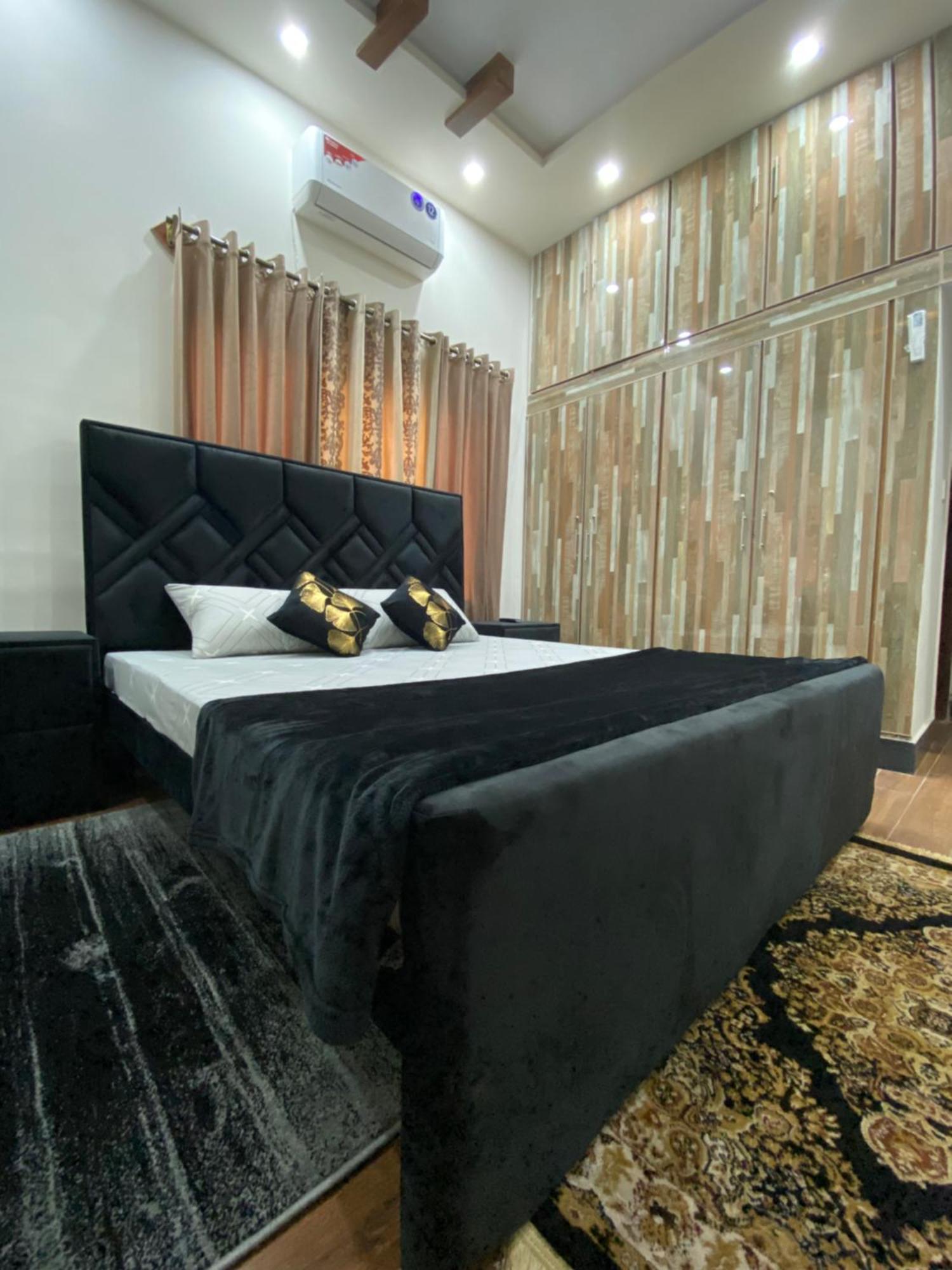 The Comfort Lodge Islamabad Buitenkant foto